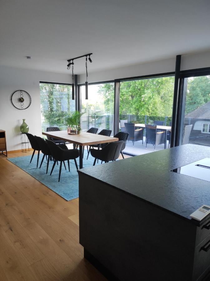 Luxurioeses Penthouse Mit Blick Auf Die Uno-City Und Dem Kaiserwasser. 3Schlafzimmer, 2 Baeder, Privat Lift Ins Apartment Viena Exterior foto