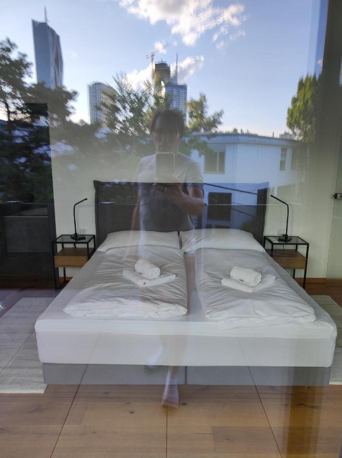 Luxurioeses Penthouse Mit Blick Auf Die Uno-City Und Dem Kaiserwasser. 3Schlafzimmer, 2 Baeder, Privat Lift Ins Apartment Viena Exterior foto