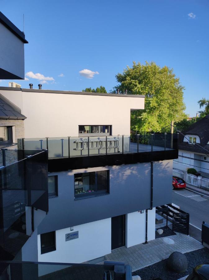 Luxurioeses Penthouse Mit Blick Auf Die Uno-City Und Dem Kaiserwasser. 3Schlafzimmer, 2 Baeder, Privat Lift Ins Apartment Viena Exterior foto