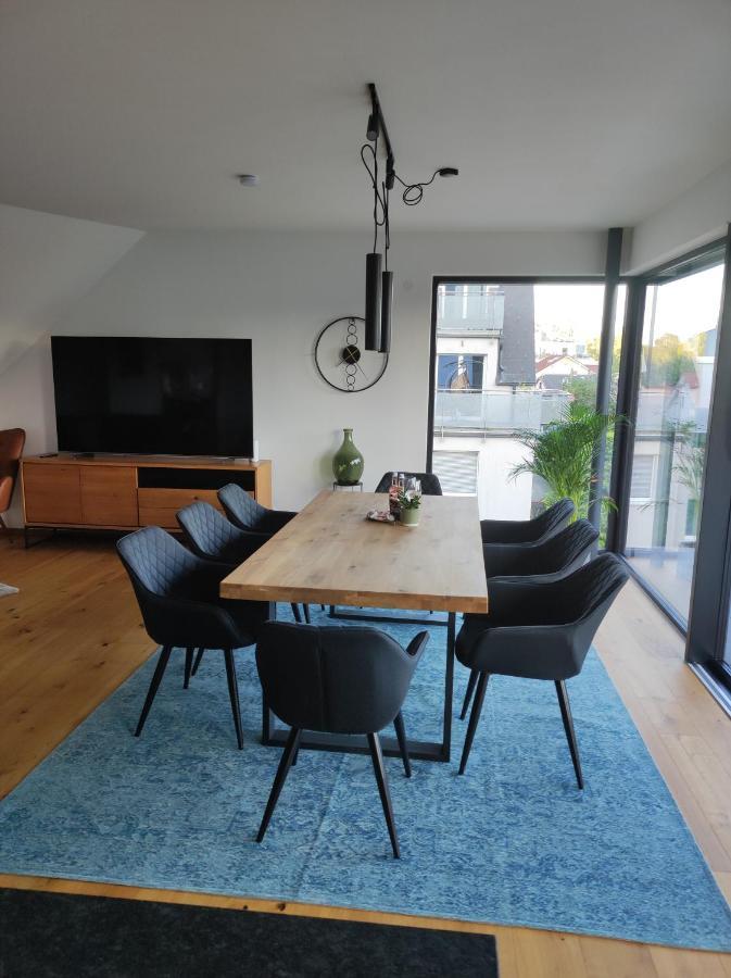 Luxurioeses Penthouse Mit Blick Auf Die Uno-City Und Dem Kaiserwasser. 3Schlafzimmer, 2 Baeder, Privat Lift Ins Apartment Viena Exterior foto